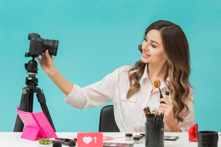 Mastering the Art of Influencer Marketing: A Comprehensive Guide to Training